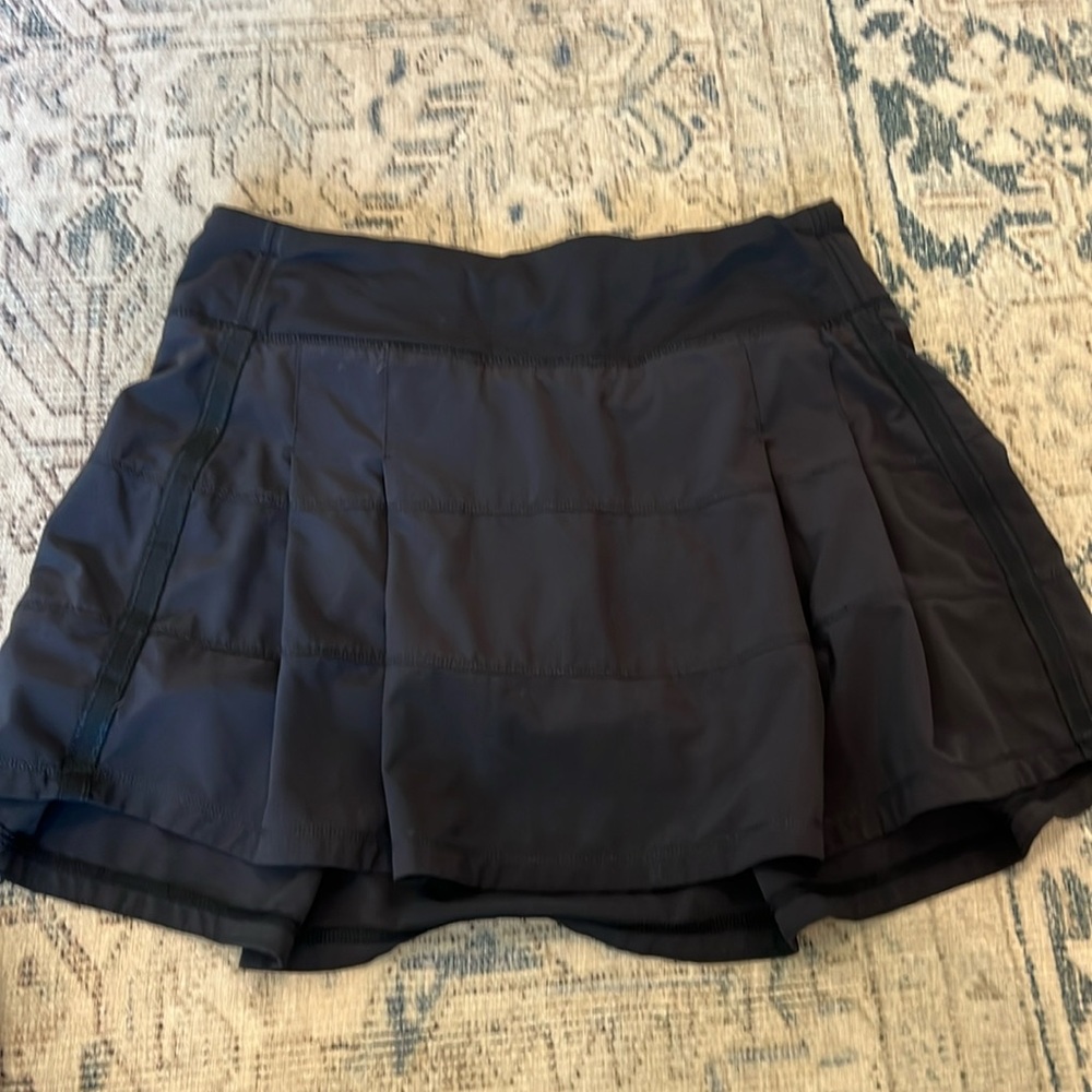 Lulu skirt size 8. Great condition. No tags.